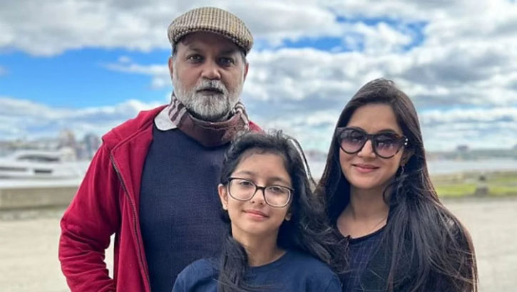 বিচ্ছেদের গুঞ্জনের মধ্যে এক হলেন সৃজিত-মিথিলা